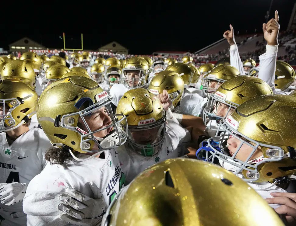 It’s time! Let’s gooooooo!!!! ☘️🏈