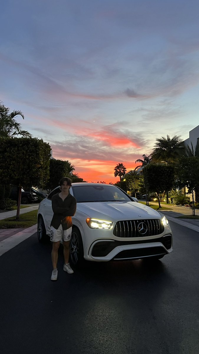 jsfscales's tweet photo. 2024 GLE 63 S at 23 🙏🏼 https://t.co/DGXj2aunkD