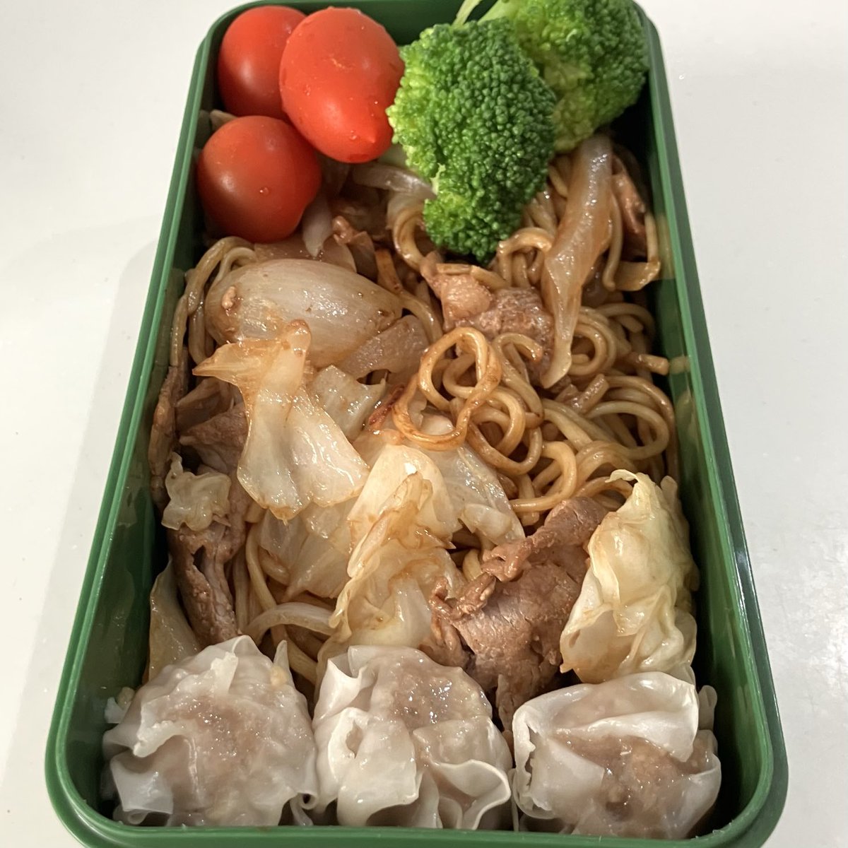 kinako_k175's tweet photo. 今日のお弁当は焼きそばです。 https://t.co/wBaYak2WRM