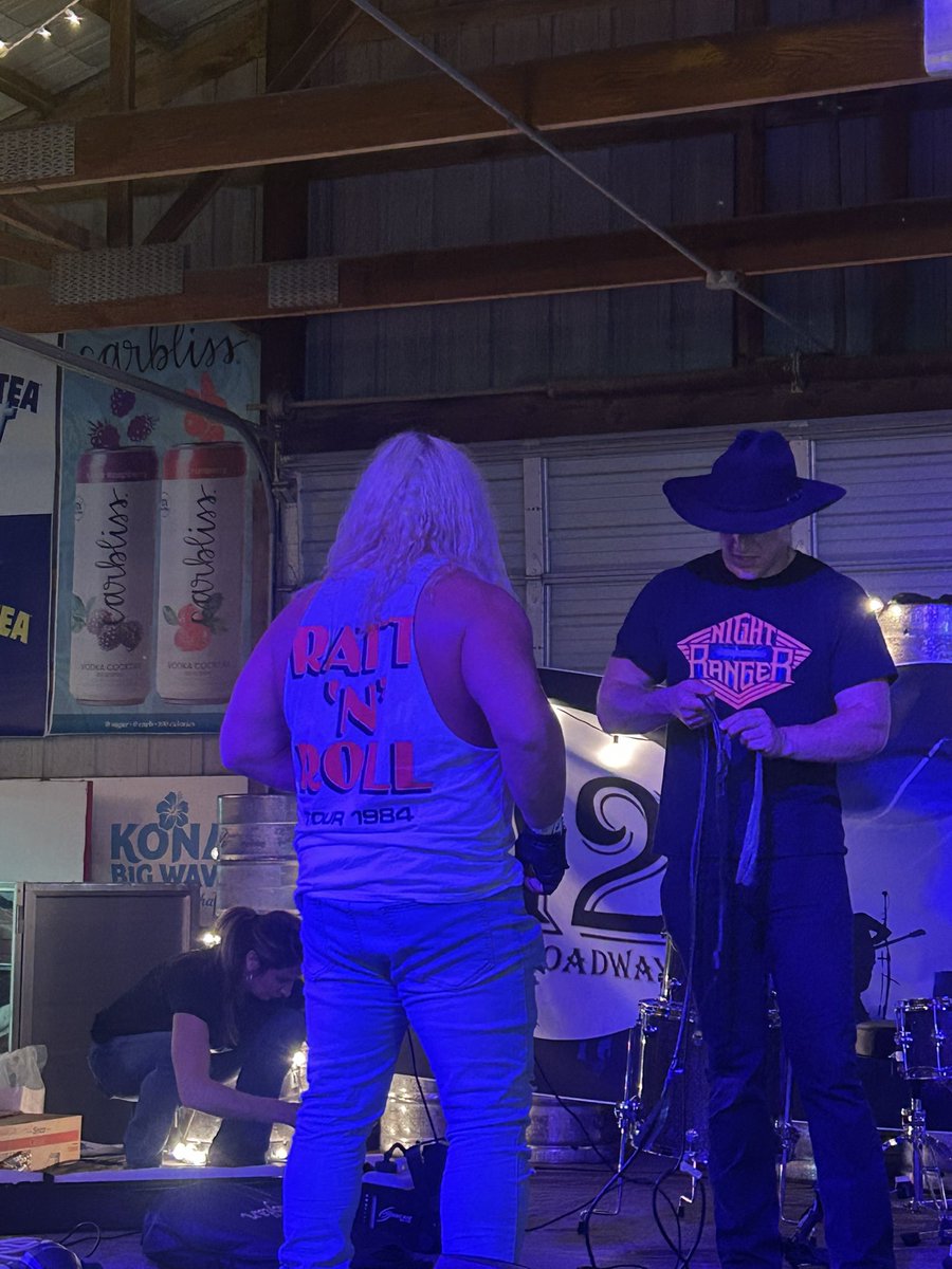 Dan Larson tweet media