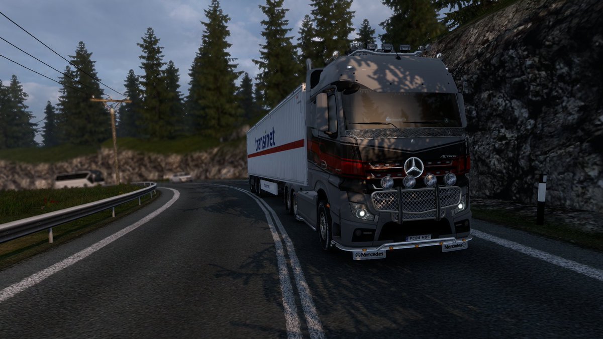 HumoCelia's tweet photo. Bajo una fuerte lluvia entre Sheffield y Carlisle 🇬🇧
🌧️⛈️ #ETS2 #EuroTruckSimulator2 🚛 https://t.co/NJFJTUL0Oq