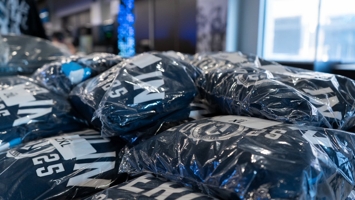 A reminder that there are only a few hours left to grab your ZERO//IN Merch👕

Grab one to commemorate waiting outside for the fire alarm to end, and to support the staff that helped make this great event possible.
