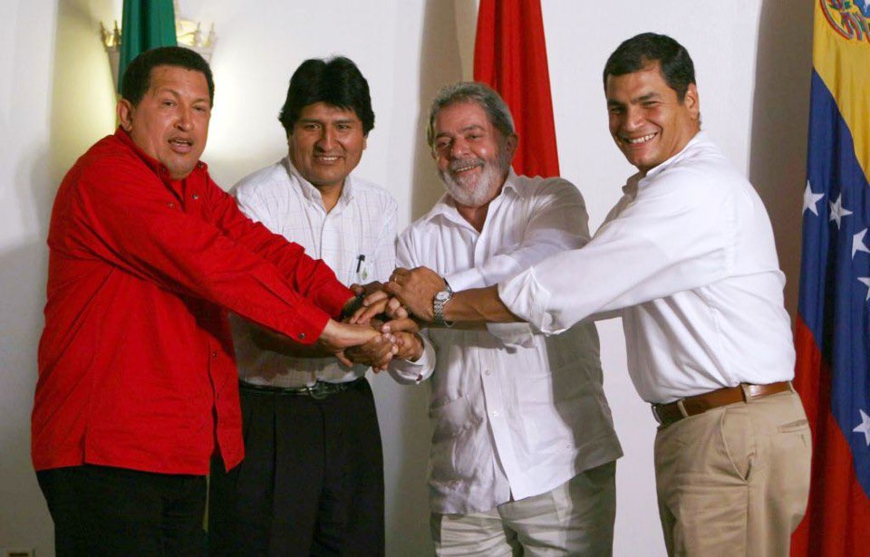 cristiancrespoj's tweet photo. Votaron por un ladrón, corrupto y comunista como Lula da Silva para presidente de Brasil. Es como el cornudo (a) que se casa pensando que el matrimonio va a hacer cambiar a su pareja. ¿De verdad pensaron que sería distinto? ¡No aprende la gente, que vaina vale! #LULALADRÃO #Brasil