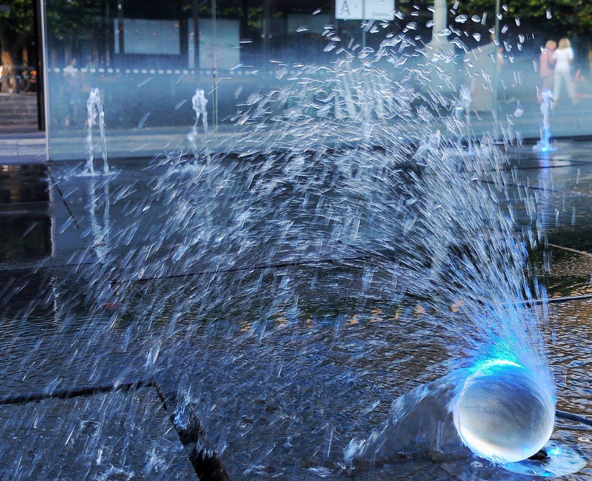 anthonyhunter69's tweet photo. #glassball and a #fountain 🙂
#skyline #hmdskyline @Nokia @NokiaMobile @HMDGlobal @HMDdevices #shotonhmd #summer #shotonskyline @teampureview @NokiamobBlog #nokia #photography #phoneography #shotonnokia #city #nokiamobile #lensball https://t.co/Iq4KmSn3m1