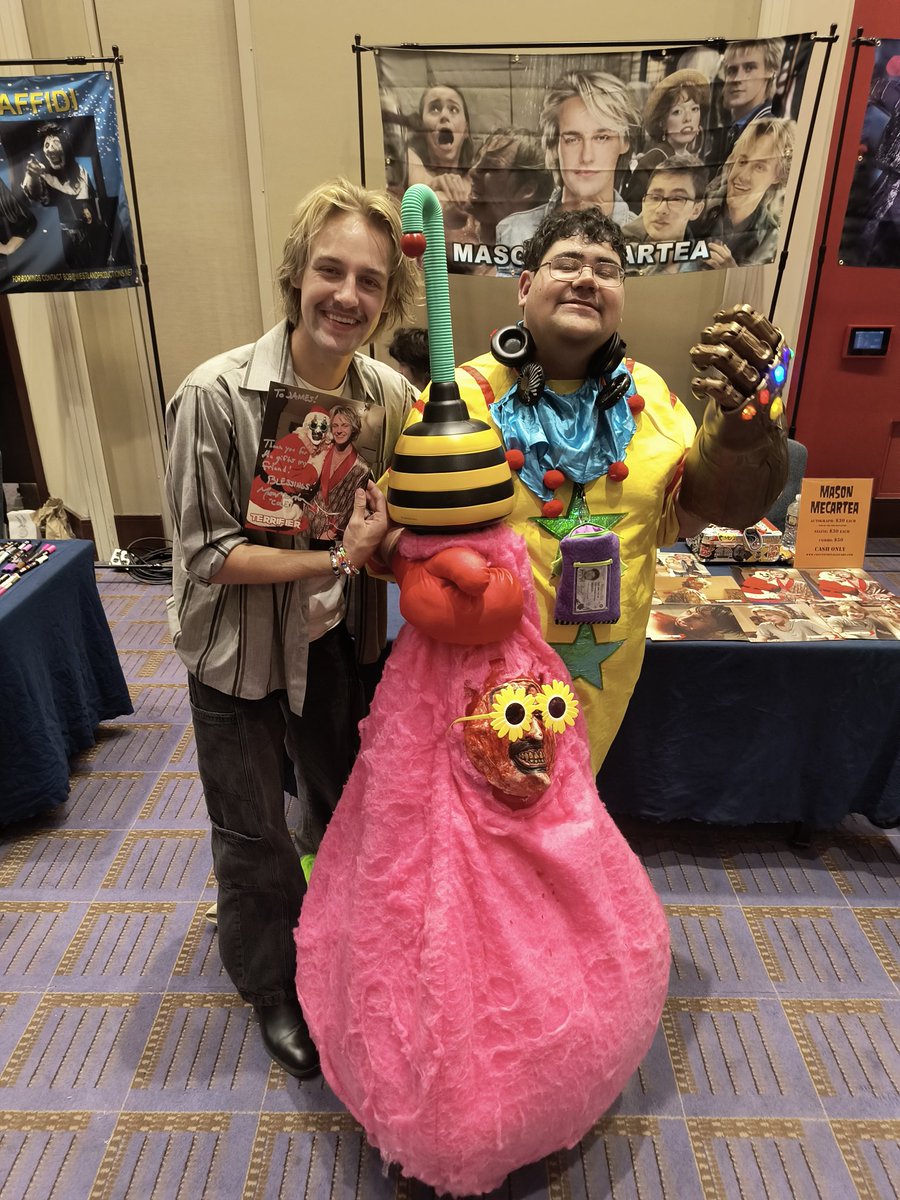 JamesRoll1's tweet image. so cool meeting  mason mecartea from terrifier 3 such an awesome and really down to earth and cool actor to talk to. #terrifier3 #masonmecartea