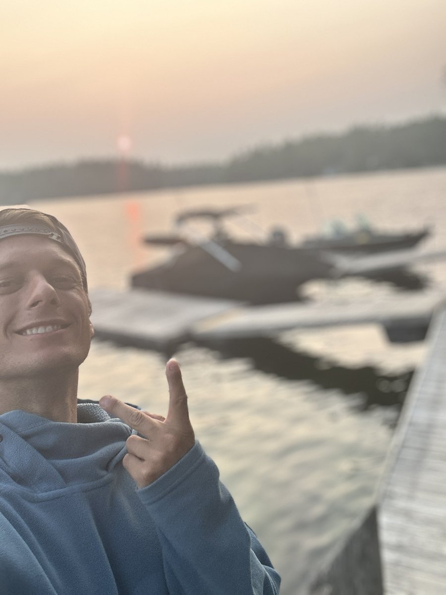 Hazy af in Ontario from these forest fires! But not letting it stop me 😎