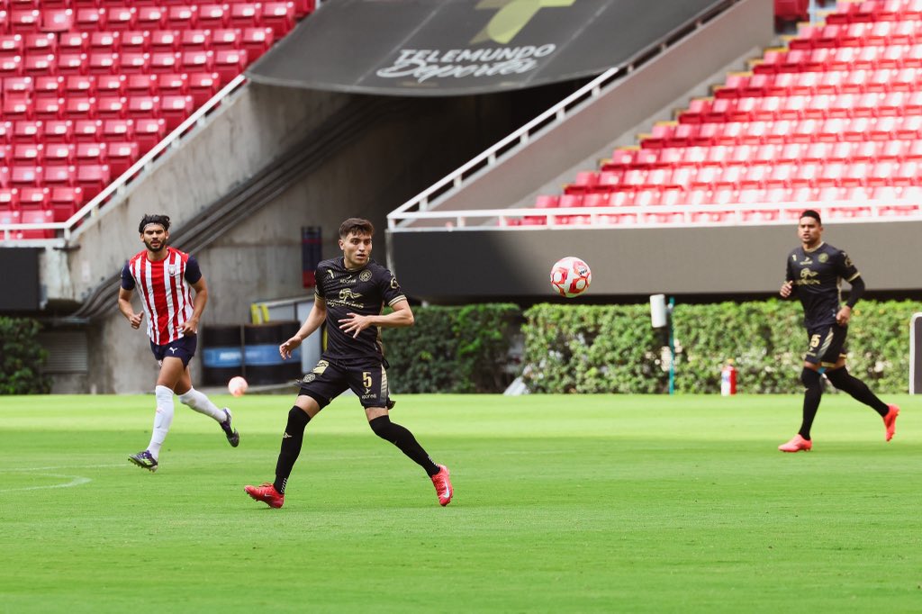 25´I Lo ganan los locales. 

El equipo tapatió lleva la ventaja 2 vs 0 en estos primeros minutos dle encuentro.

Dale ¡Qué se puede palomilla!

#SomosPAZion