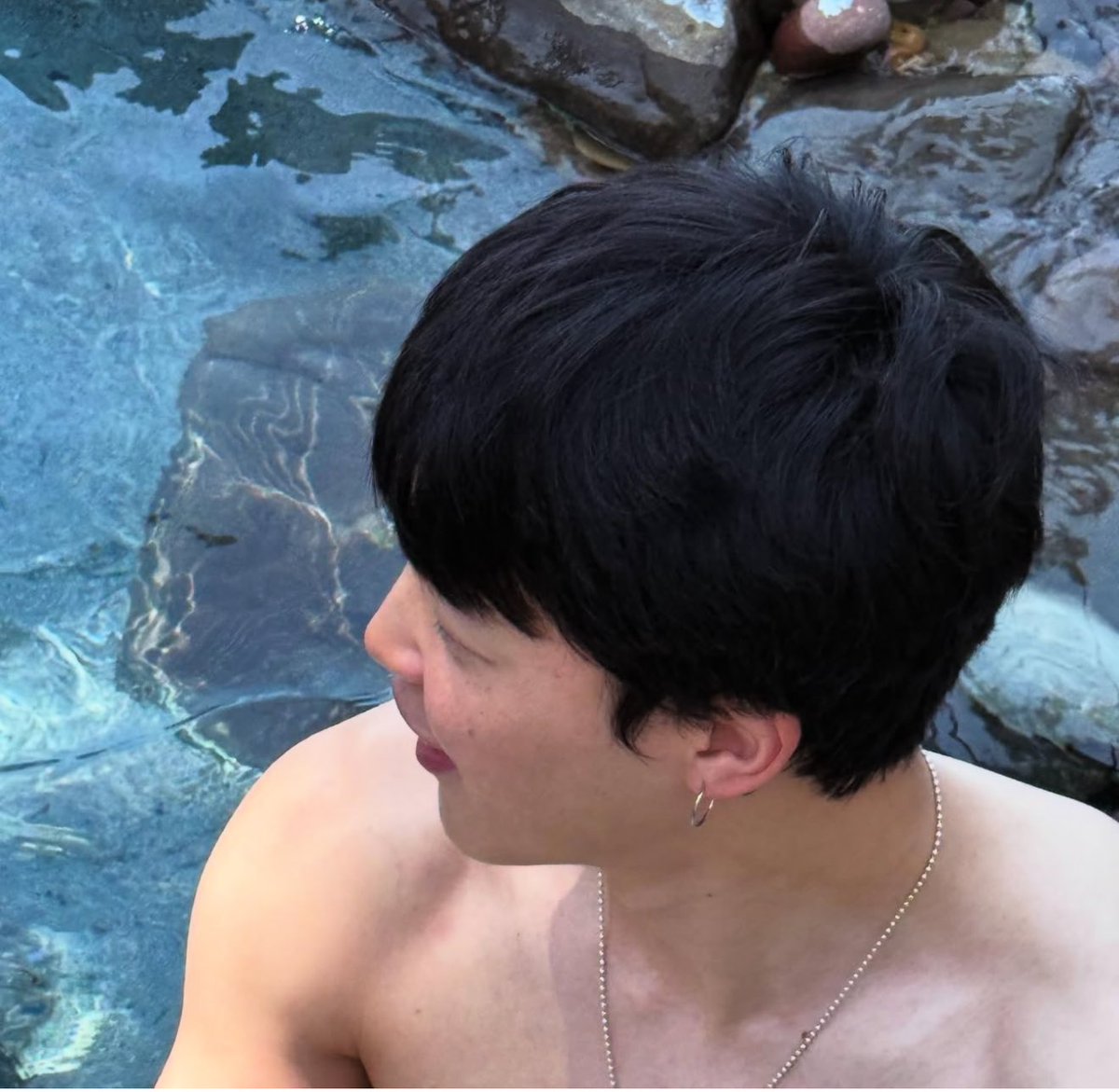 kim taehyung will gatekeep everything about jimin i’m sick 😭😭