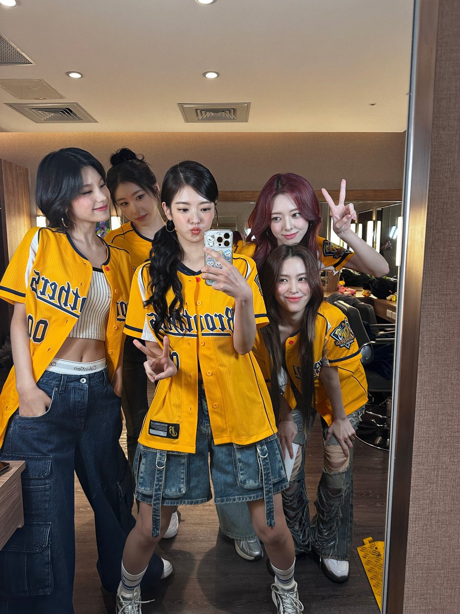Yeji✾ tweet media