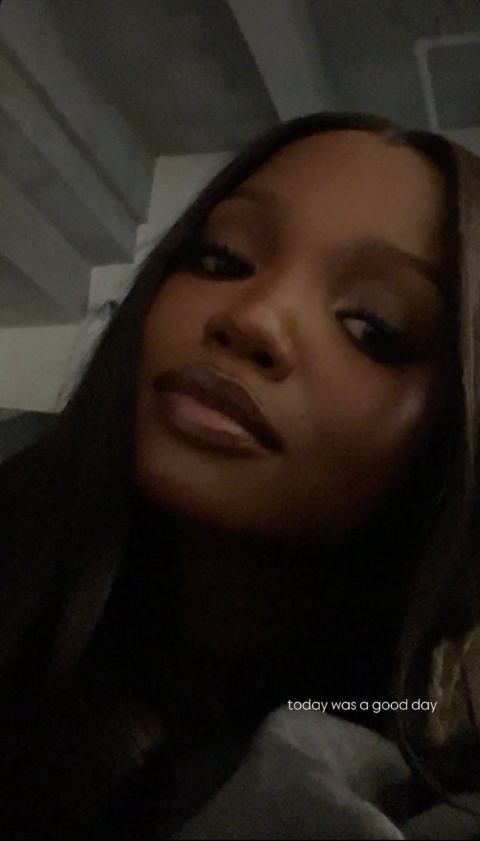 laycee_jon50015's tweet photo. elaborate mrs girllll https://t.co/J0qIaNqUcu