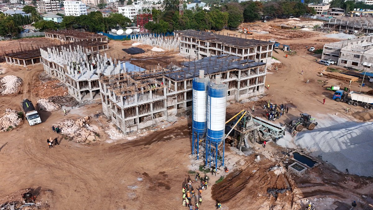 ray_omollo's tweet image. The Nyali Estate Affordable Housing Programme (AHP) in Nyali Constituency, Mombasa County, is part of the ongoing nationwide APH initiatives, aimed at reshaping the country's housing landscape. 

Commenced in February 2025, the project is a flagship development under the national…