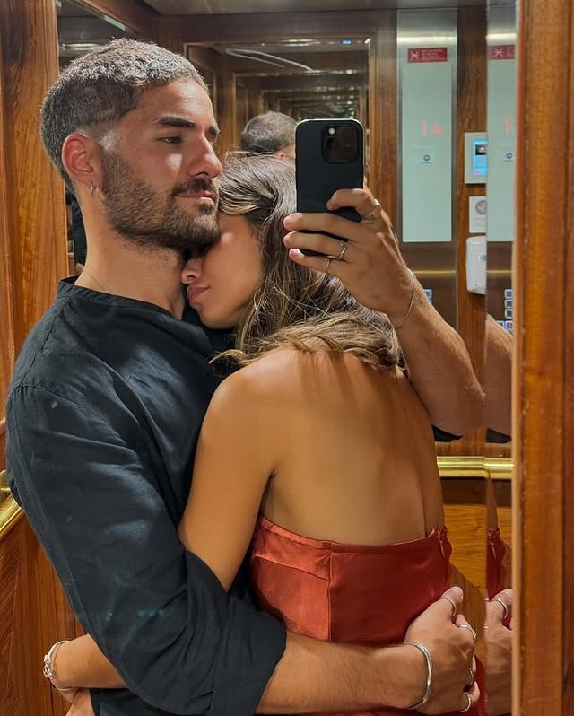 trvxh1's tweet image. " voce é o amor da minha vida, eu nao posso te deixar... você é como uma brisa de ar fresco, é como se eu estivesse me afogando e você me salvasse "

 "você é a minha pessoa, eu preciso de você "