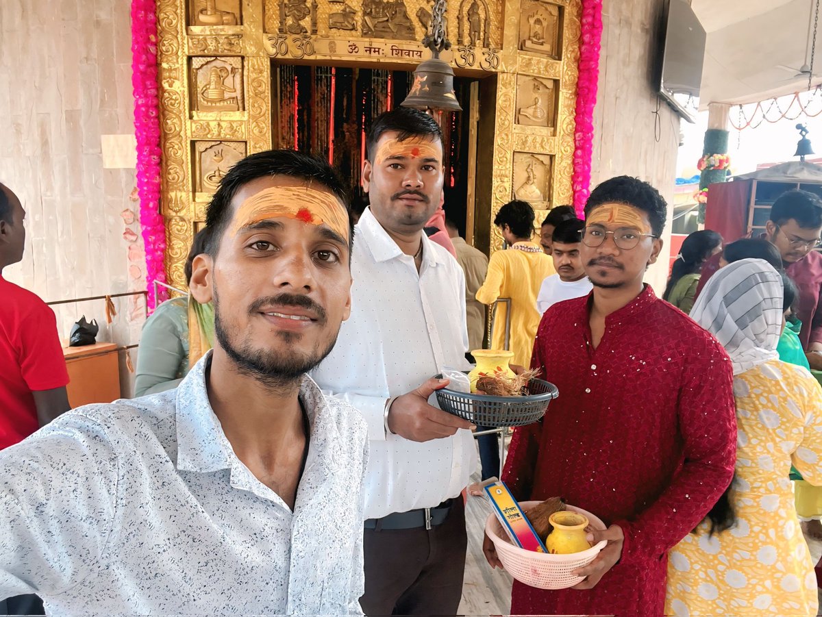 Footagevlog's tweet photo. Har Har Mahadev 🙏🙏🙏🙏 https://t.co/ZPBXWrGZs6