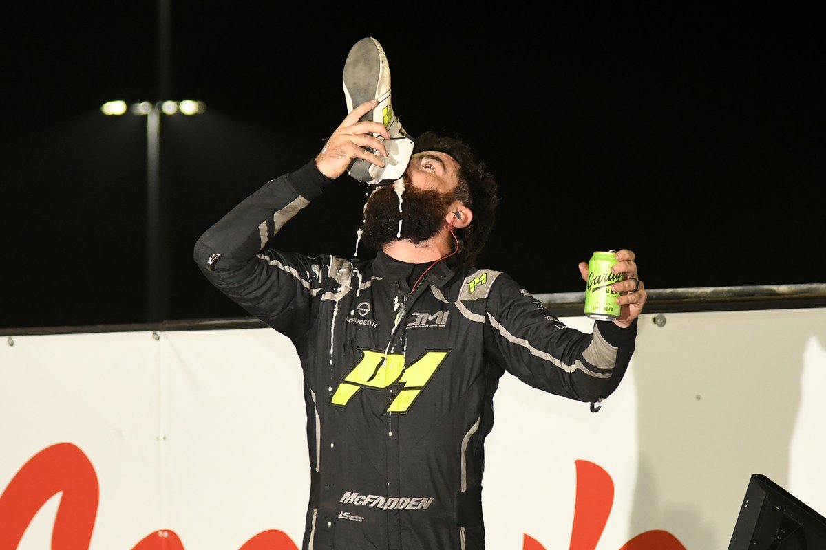 Knoxville Raceway tweet media