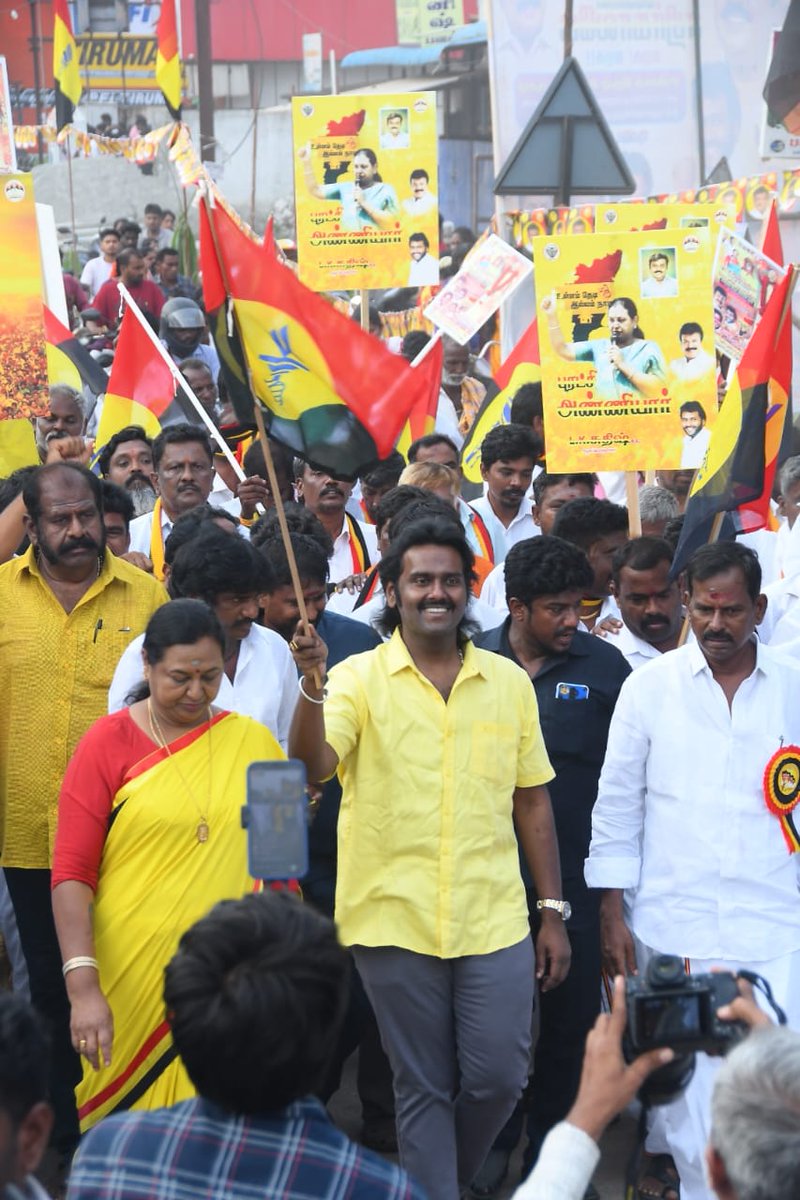 PremallathaDmdk's tweet photo. உள்ளம் தேடி... இல்லம் நாடி 

தேமுதிக வின் வெ���்றி பயணத்தின் முதல் நாள் திருவள்ளூர் கிழக்கு (03-08-2025) தொடங்கியது.
 மக்கள் வெள்ளத்தில் தேமுதிக!

#Dmdkparty #dmdkfor2026 #dmdk #vijayaprabhakaran https://t.co/jDSwHzXMeu