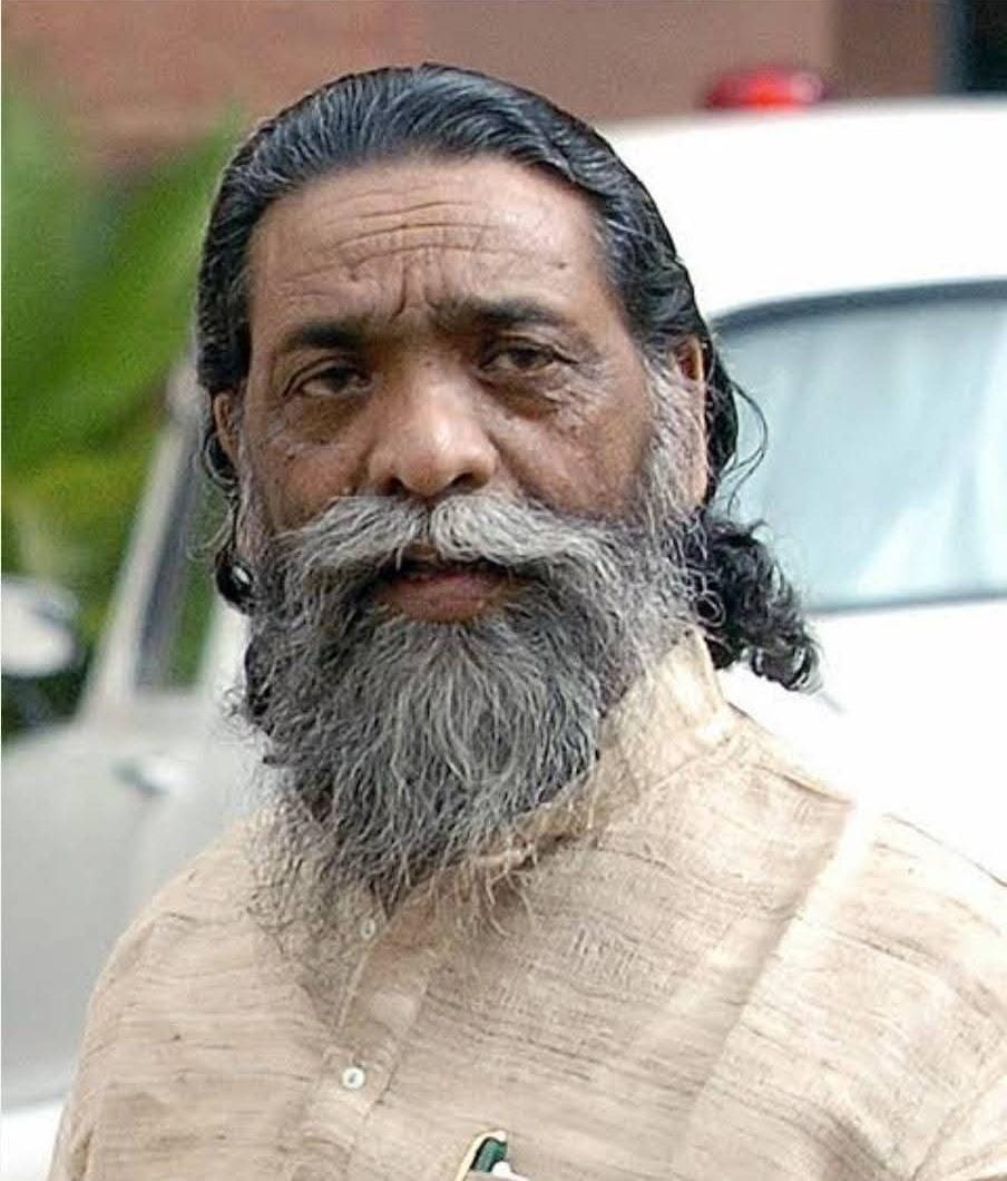 झारखंड के पूर्व मुख्यमंत्री, झारखंड मुक्ति मोर्चा के संस्थापक एवं मा. राज्यसभा सांसद 'दिशोम गुरु' आदरणीय श्री शिबू सोरेन जी का निधन अत्यंत दुःखद है।

ईश्वर से प्रार्थना है कि दिवंगत आत्मा को अपने श्रीचरणों में स्थान दें और परिजनों को यह दुःख सहने की शक्ति प्रदान करें, ॐ शांति।