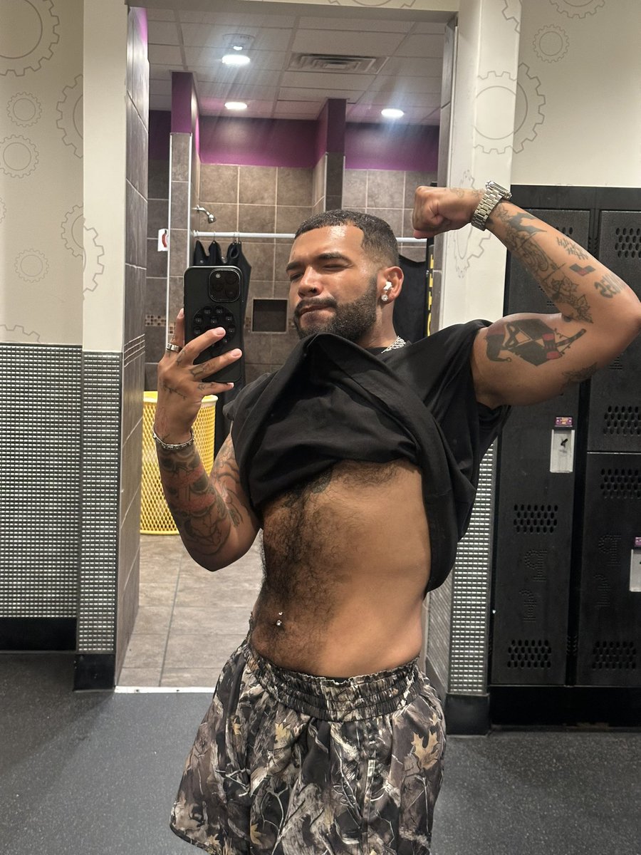 Yaboidezzz's tweet photo. Lifting
#latinopapi #ofbop #lgbt #fitnesspapi https://t.co/sFclWMHEUz