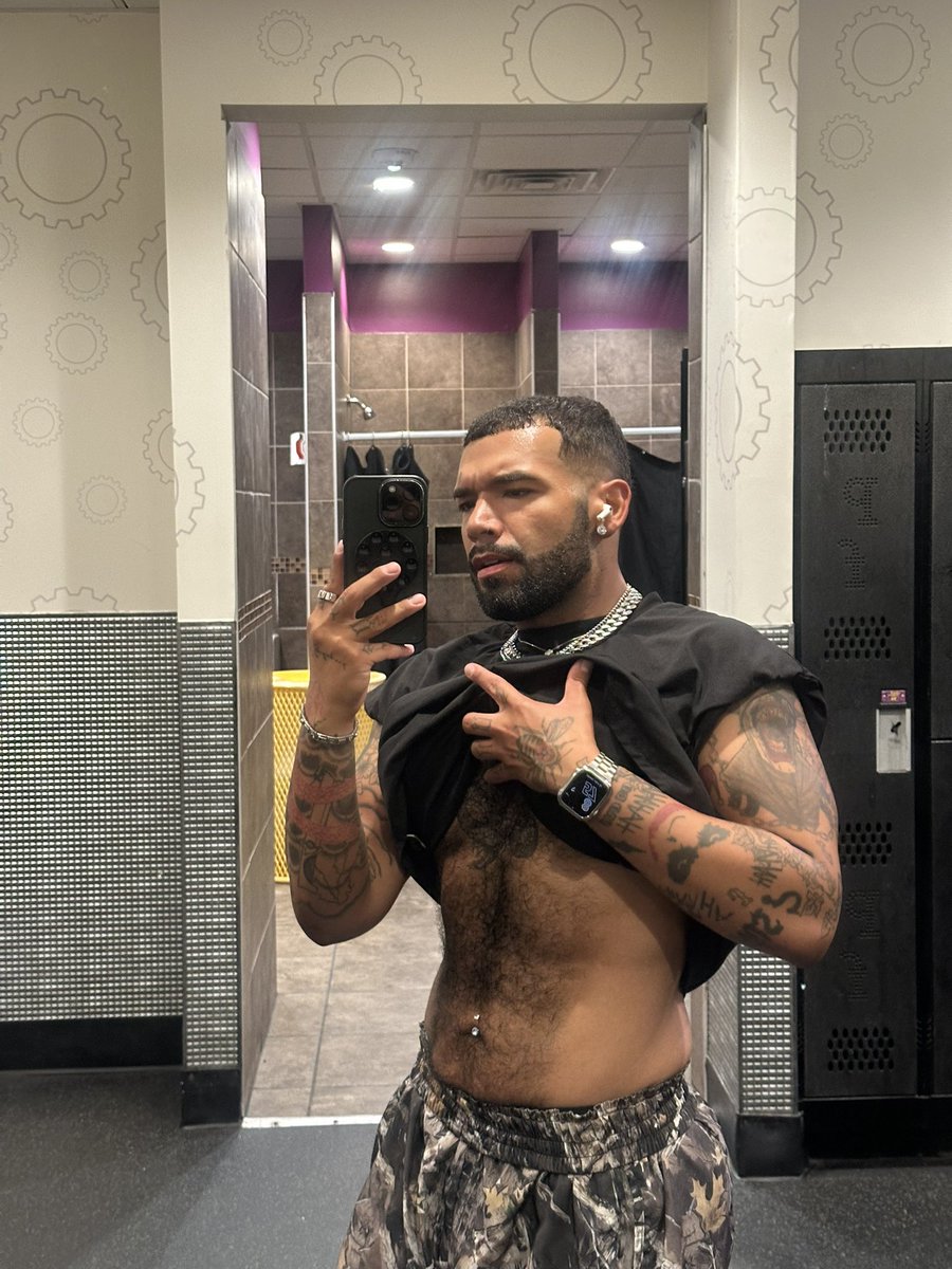 Yaboidezzz's tweet photo. Lifting
#latinopapi #ofbop #lgbt #fitnesspapi https://t.co/sFclWMHEUz