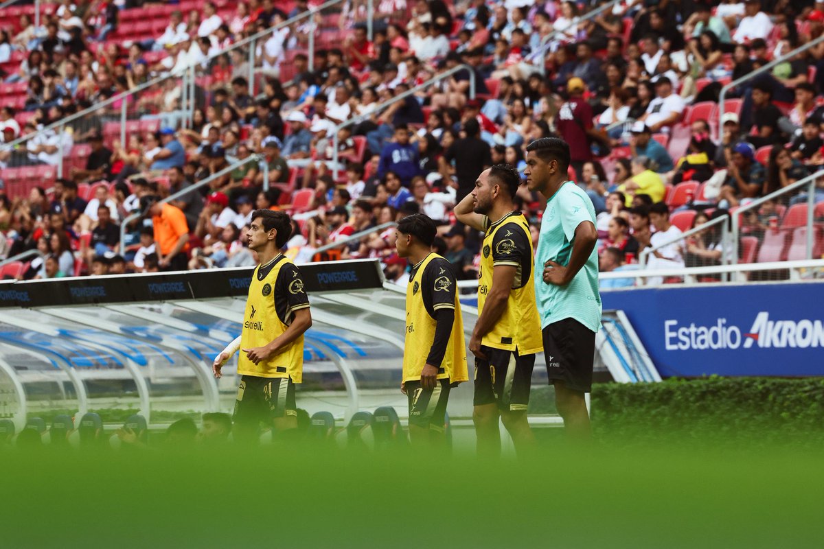 Club Atlético La Paz (@atleticolapaz) on Twitter photo Marcador al momento en el estadio Akron
<a href="/TapatioCD/">Cantera Rojiblanca</a> 2 vs <a href="/atleticolapaz/">Club Atlético La Paz</a> 0
#SomosPAZion Marcador al momento en el estadio Akron
<a href="/TapatioCD/">Cantera Rojiblanca</a> 2 vs <a href="/atleticolapaz/">Club Atlético La Paz</a> 0
#SomosPAZion