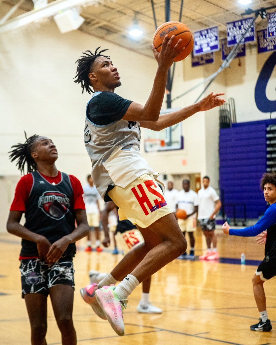 It’s just work. #Hoopship
📸: <a href="/CoachMC__/">Coach Cunningham 🏀</a>