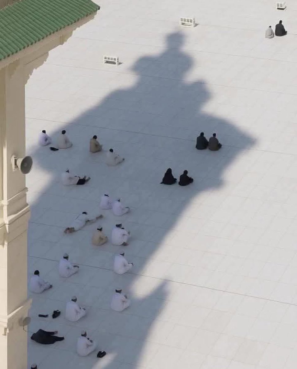 "الَلهُم أظّلَناَ تَحت ظِل عَرشكْ ،
يَوم لا ظِلْ إلا ظِلّكْ "

#دعوة_فجرية #صباح_الخير #صلاة_الفجر