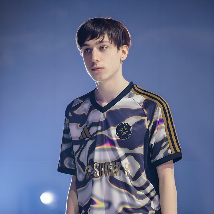 Peterbot becomes the 22nd player to hit $1,000,000 in earnings.. 🤑

THE UNDISPUTED GOAT.