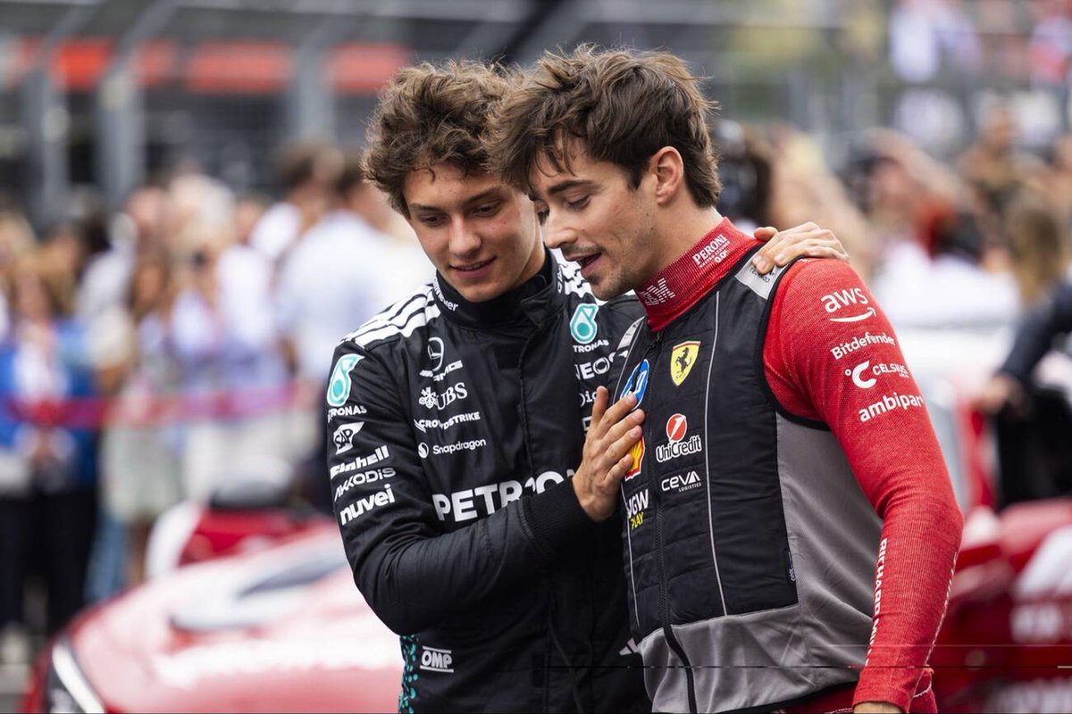 นี่ก็น่าร้ากกกก อิตาเลียนจริงกับอิตาเลียนปลอม 😍 ผมทรงเดียวกันเลย ปุๆ พี่ด้วย เอ็นดูมาก 🥹 ว่าแต่น้องชาลทำยังไงให้ตะเร้กเท่าคิมิ…