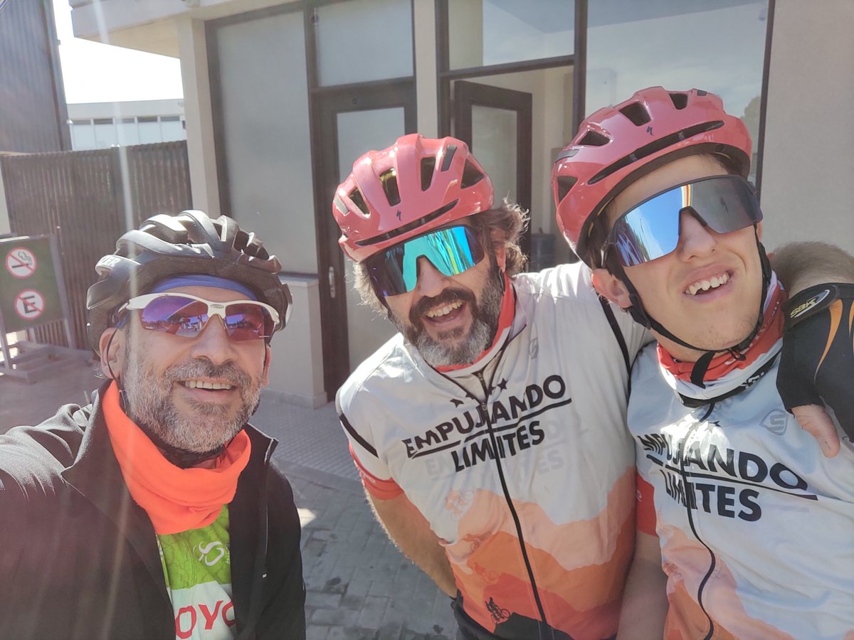 Hacen una obra hermosa.
empujandolimites.org/quienes-somos/
Podemos hacerlos mas visibles y que la gente se cope y de una mano, o ver de q se trata. Nunca se sabe
<a href="/mamaconstruye/">Mamá Construye</a> <a href="/FMilanessi/">MILA</a> <a href="/GatoCascarrabia/">Don Gato</a> <a href="/arielsignetti/">Ariel Signetti 🇦🇷🇮🇹👨‍🍳</a> <a href="/ChefPacoAlmeida/">Paco Almeida</a> <a href="/lberteroorfebre/">Lisandro Bertero</a> <a href="/dzapatillas/">Derecho enZapatillas</a>