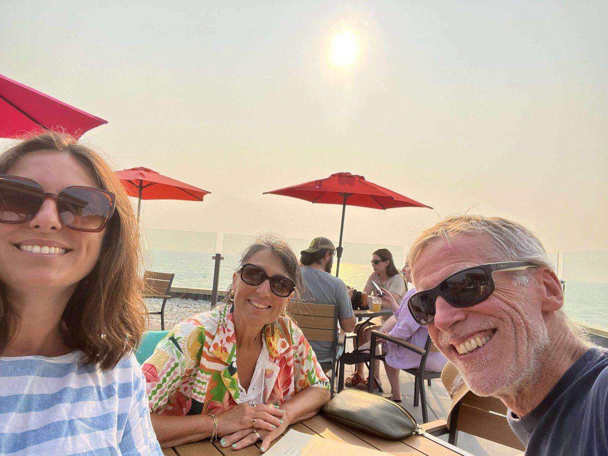 SteveJCordes's tweet image. Capped off a 22km run along Sauble Beach by enjoying a great dinner above it!  Happy long weekend everyone #summerfun #LakeHuron #saubleBeach