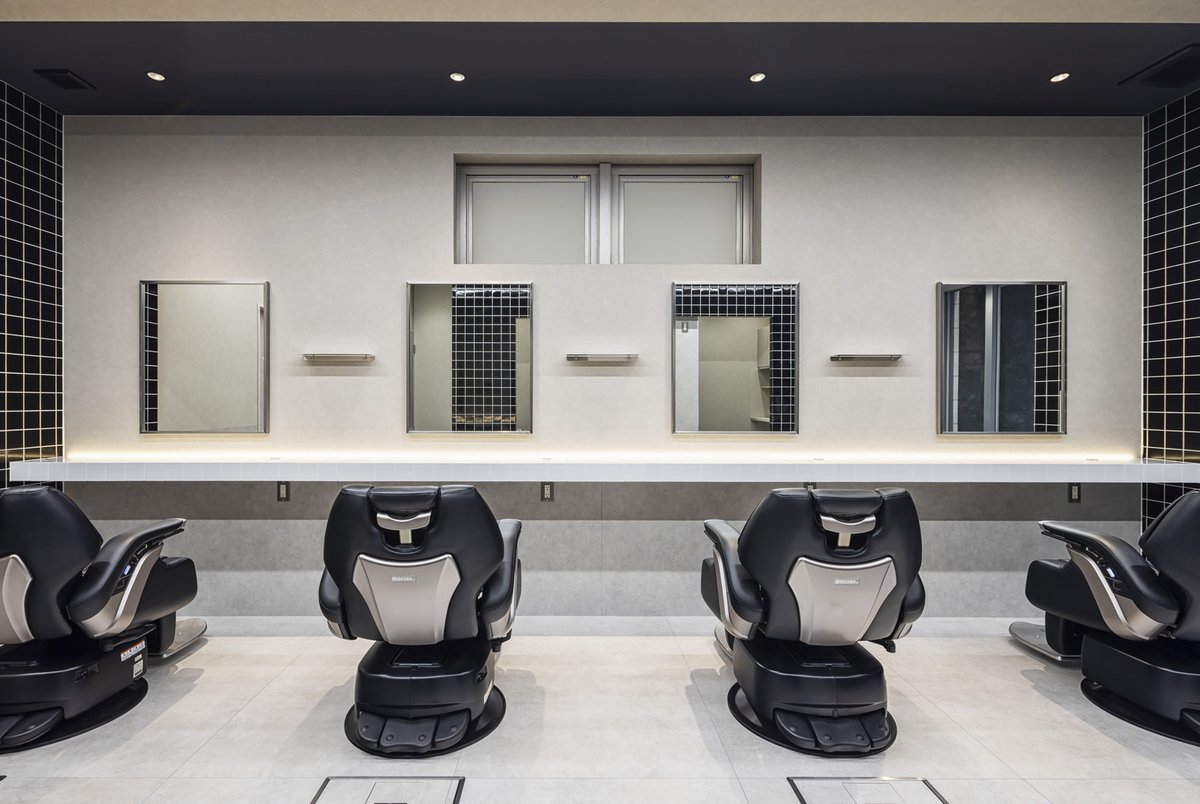 ◆理容室・美容室の設計施工事例　新着のご紹介 タカラベルモント・タカラスペースデザインによる、理容室・美容室の設計施工事例（店舗内装・外装デザイン）をご紹介しています。  rasysa.com/pkg/headline/d…