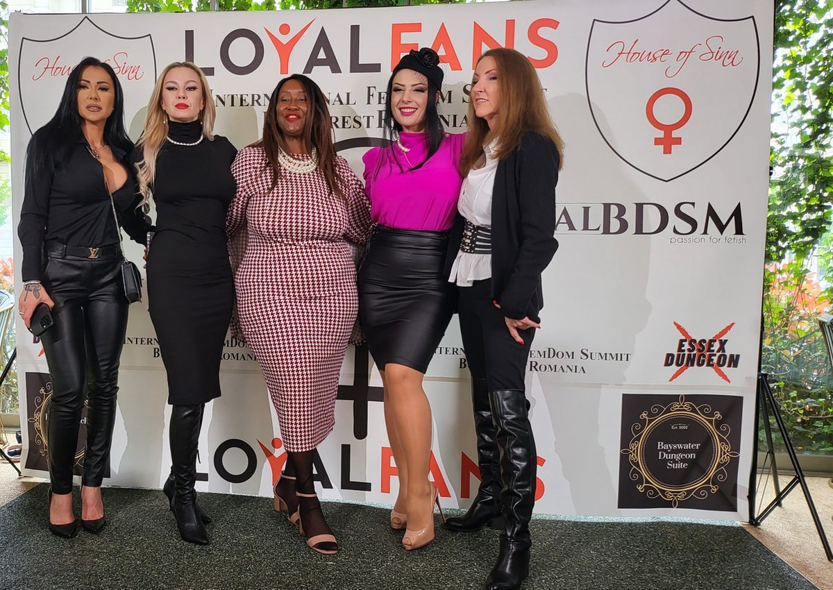 Leave your fashion worries behind at the Femdom Summit's 'Meet and Greet'! Ladies, there's no need to stress about what to wear - it's all about feeling fabulous in your own skin. Casual, elegant, or anything in between - it's your call!