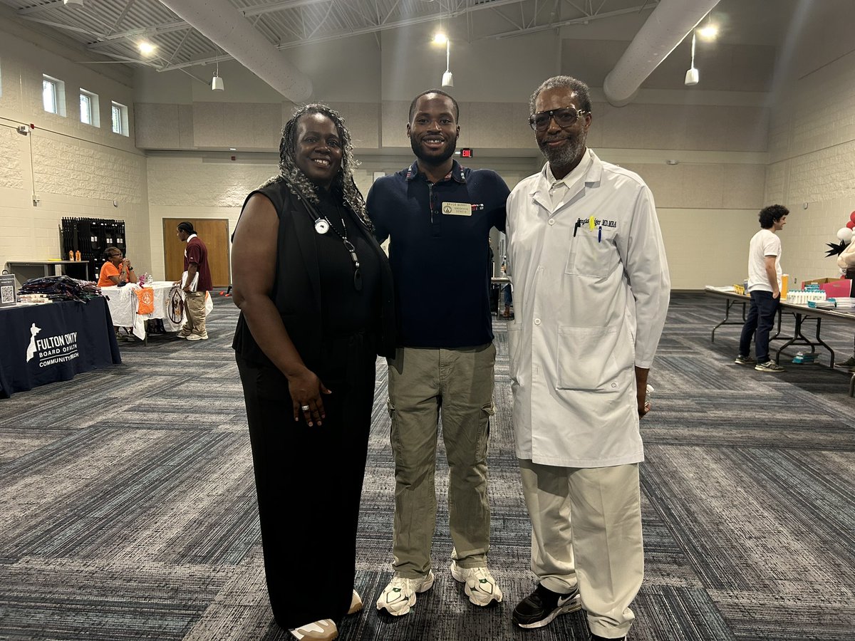 BerryforGA's tweet photo. Thanks to everyone who came out to the Back to School festival today! We served over 150 scholars who are excited, prepared and ready to make this the best school year! It’s important for our students to know they are loved and supported by their community.
#gapol #RepBerryWorks https://t.co/BAsurBV0Tl