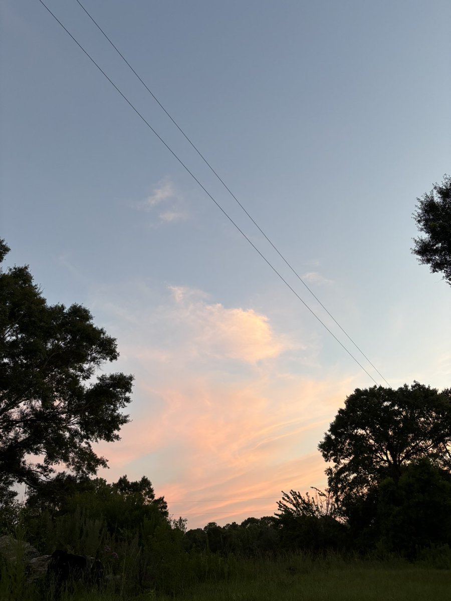 Just sitting and enjoying the sunset.

Hope yall had a wonderful day. 

Love yall. ❤️