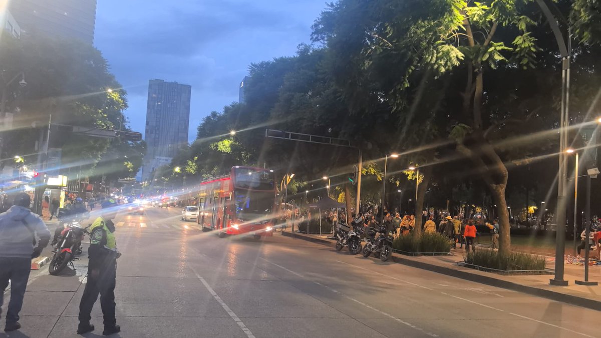 Concertación Política CDMX (@dgcppybg) on Twitter photo #Actualización | En estos momentos se encuentra normalizada la circulación en av. Juárez,  junto a la Alameda Central, alc. Cuauhtémoc, después de presencia de manifestantes. ✅ #Actualización | En estos momentos se encuentra normalizada la circulación en av. Juárez,  junto a la Alameda Central, alc. Cuauhtémoc, después de presencia de manifestantes. ✅
