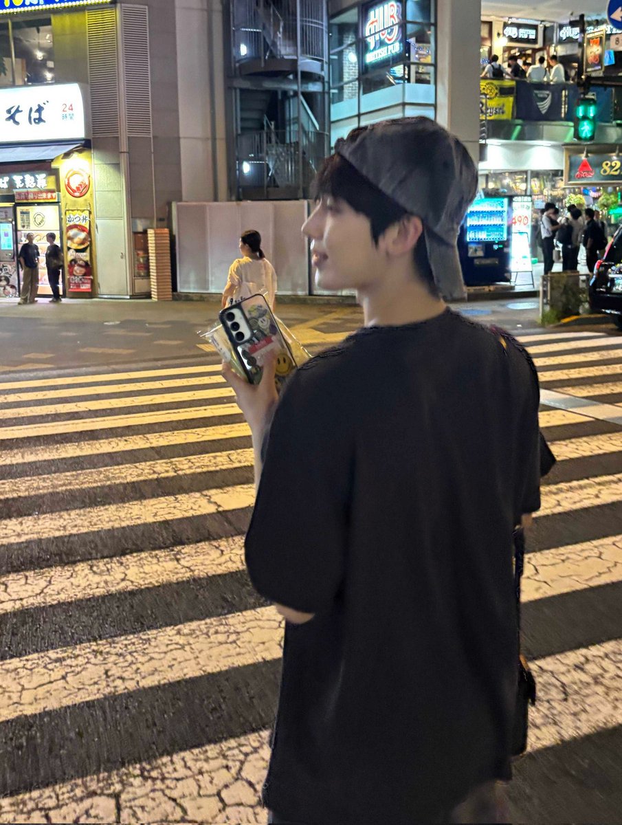 mmmurraya's tweet photo. เห้ย แอบเดทกันในวงหนิ https://t.co/IihSmCCLDd