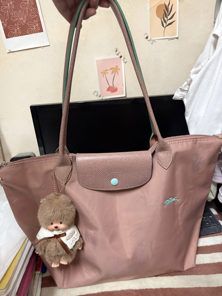 andywbso's tweet photo. 🎀Longchamp รุ่นClub สีRose L 
(ตำหนิรอยด้านหน้า)
1000รวมส่ง🍀
#longchampส่งต่อ
#ส่งต่อlongchampแท้ #longchampthailand #longchampth #longchampsecond #ส่งต่อlongchamp https://t.co/TekbJarGj4