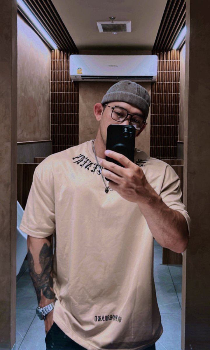 ยิ่งเวทยิ่งอวบ พาพี่ไปเวทที เดี๋ยวพี่เลี้ยงหนม 😂
#เรียลชาย #เรียลทำงาน #หุ่นหมี #ออกกำลังกาย #เทรนเนอร์ #ดอนเมือง