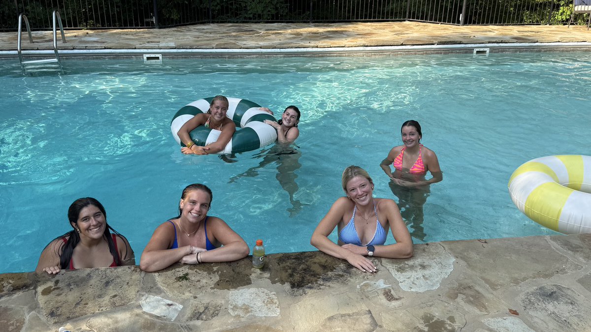 allison burchyett tweet media