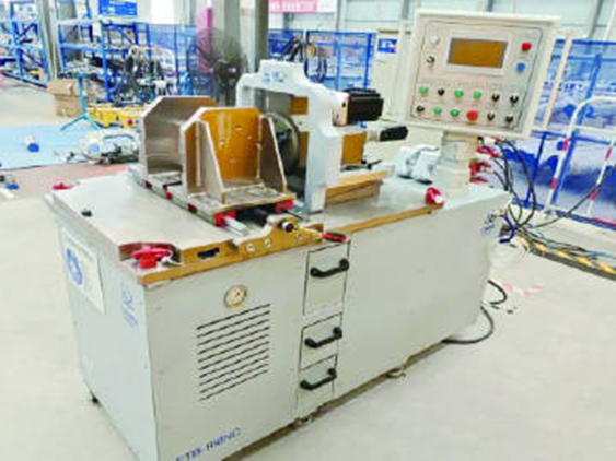 CN_Nuclear_Corp's tweet photo. #CNNC's first mobile intelligent processing equipment for elbow groove was successfully developed.
This equipment has overcome the long-standing precision problem in the field of nuclear power automatic welding technology, which is a major breakthrough in the field of nuclear power installation. ⚡️⚡️