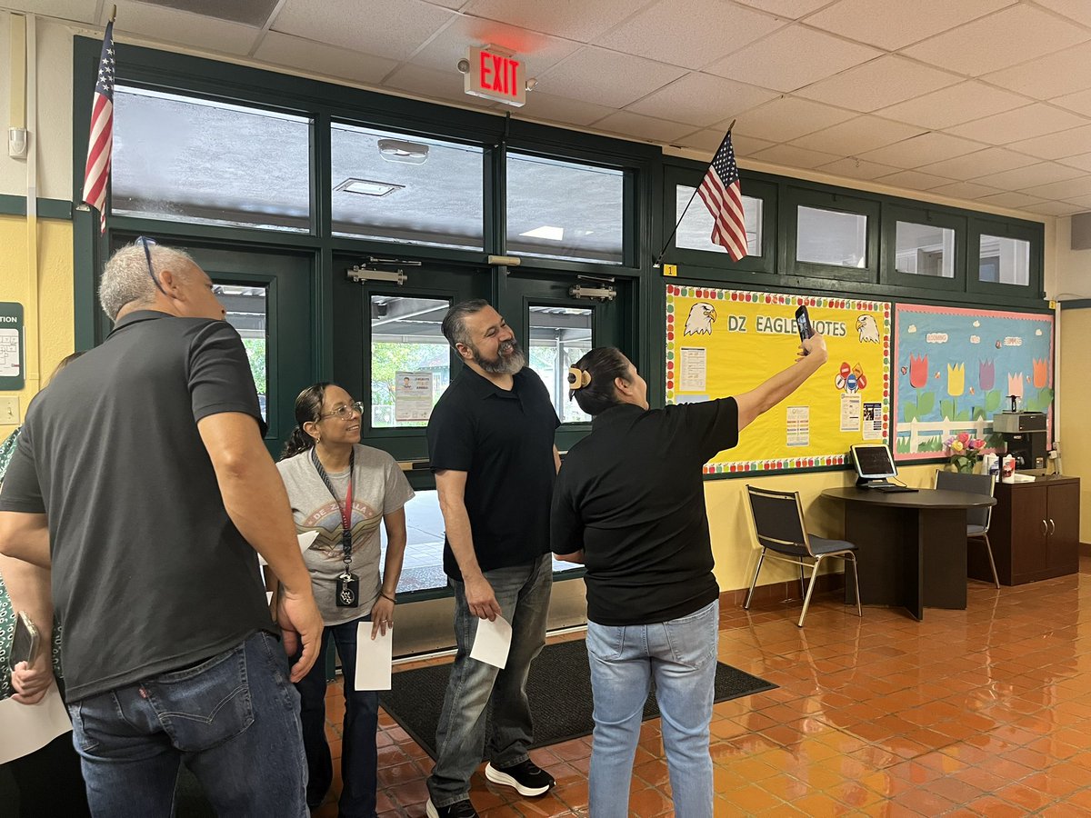 DezavalaHisd's tweet photo. Our teachers had a blast during the De Zavala Riddle Scavenger Hunt. “Soaring Through History, Heart, and Home.” They explored our campus, learned about our legacy, and bonded as a team- a fun and meaningful kickoff to the year! #DZPride #OneTeamOneFamily #SoaringTogether https://t.co/ZtOCOfZEDO