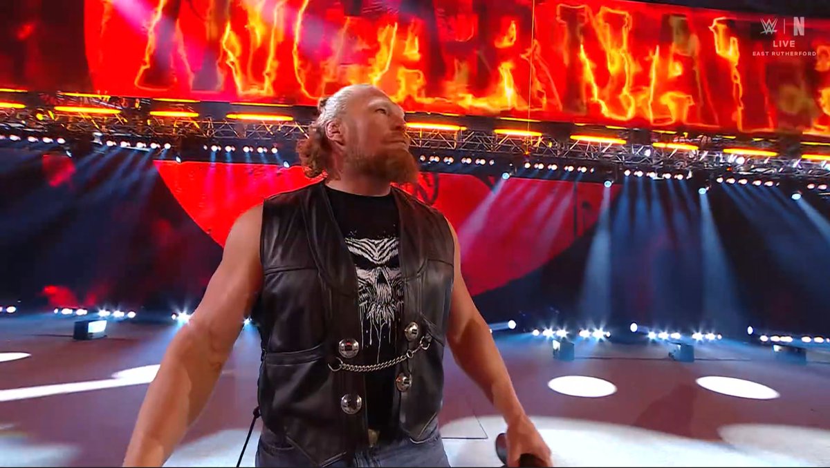 TIMWrestling's tweet photo. DESFUNADO PARA TU INFORMACIÓN 
LA BESTIA BROCK LESNAR ESTÁ DE REGRESO #SummerslamCL #Summerslam https://t.co/lBFVApR4oH