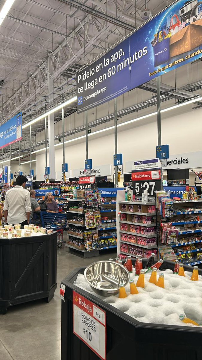 Arleka04's tweet photo. @WalmartMexico más de 10 cajas y solo 1 abierta, un gran tiempo de espera 🙄 ...sucursal Fray Junípero Serra Qro. https://t.co/Epemm6OZSE