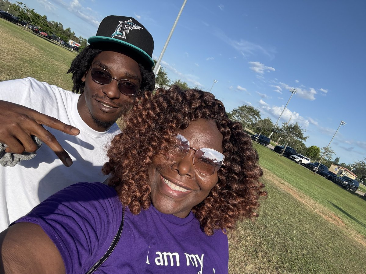 Ms. M. Haywood tweet media