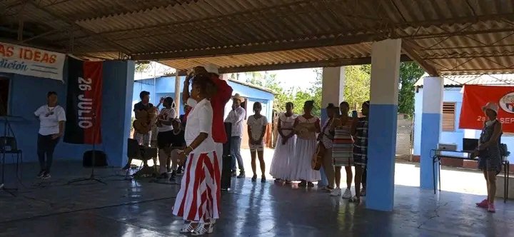 En la comunidad Abel Santamaría de la demarcación de Vilorio disfrutamos variadas actividades artísticas como parte del Proyecto Sociocultural y Comunitario "Sí se puede", estuvo presidido por <a href="/yoeaberob1/">Yoel Perez Garcia</a> y las principales autoridades del municipio Niceto Pérez.