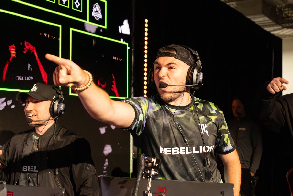 Halo Esports (@hcs) on Twitter photo The <a href="/ShopifyRebels/">Shopify Rebellion</a> claim their first HCS Major 🏆
✅ First HCS LAN W: <a href="/ItzTheLastShot/">SR LastShot</a> <a href="/Cykul_/">SR Cykul</a>
✅ First Coach W: <a href="/NickBestman/">SR Bestman</a>
✅ Return to glory: <a href="/Royal2/">Mathew Fiorante</a> <a href="/FrostyBB/">bradley</a>
#HCSSLC25 #ArmTheRebels The <a href="/ShopifyRebels/">Shopify Rebellion</a> claim their first HCS Major 🏆
✅ First HCS LAN W: <a href="/ItzTheLastShot/">SR LastShot</a> <a href="/Cykul_/">SR Cykul</a>
✅ First Coach W: <a href="/NickBestman/">SR Bestman</a>
✅ Return to glory: <a href="/Royal2/">Mathew Fiorante</a> <a href="/FrostyBB/">bradley</a>
#HCSSLC25 #ArmTheRebels