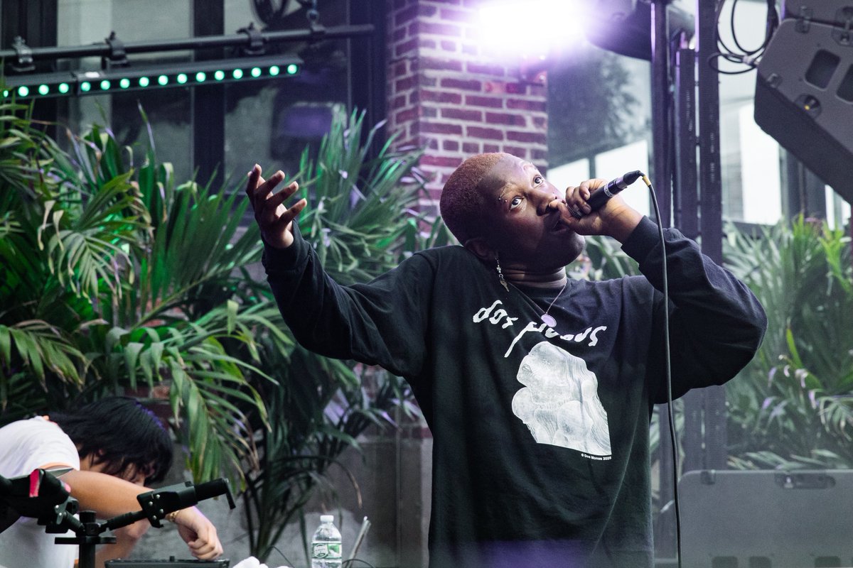 unclearmag's tweet photo. #ThisIsLorelei, #GregFreeman, @dirtbuyer, and @1feardorian were amazing in New York City! View all our photos here: https://t.co/obCNznjFUN
📸: Maddie Barkocy https://t.co/NlKtkzIPTl