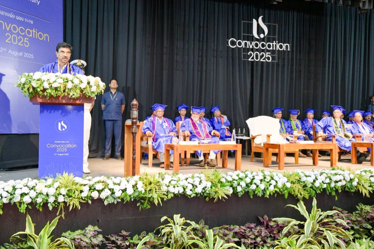 Tech_stratu5's tweet image. Governor Kambhampati highlights Silicon University&apos;s role in fostering innovation, tech talent, and entrepreneurship, driving Odisha&apos;s rise as a hub for IT, start-ups, and sustainable growth.   orissapost.com/ideas-innovati…