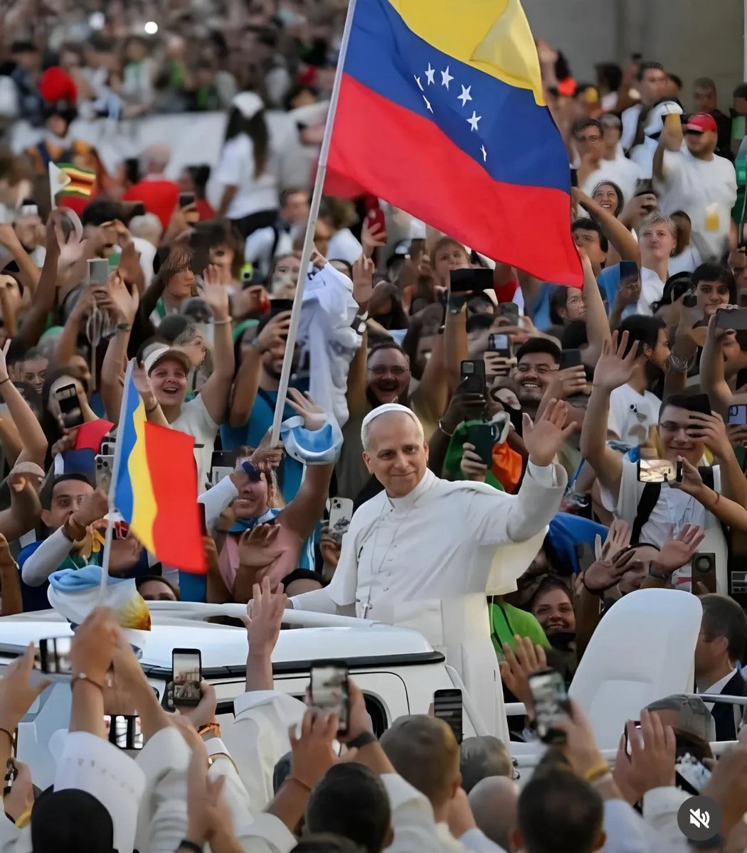 🇻🇪🙏🏻 Hoy apareció la bandera de Venezuela ondeando detrás del Papa León XVI. En medio de tanta oscuridad, Venezuela sigue presente.

Desde Voluntad Popular alzamos un mensaje por la paz, la libertad y el reencuentro en democracia de los venezolanos.