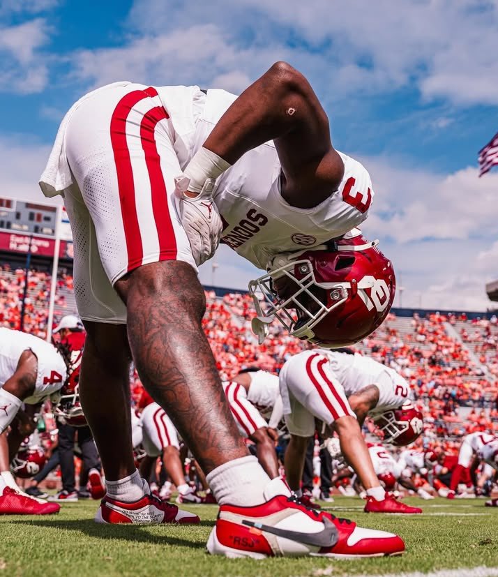 Jaylen Scott 27’ (@jaylens_4) on Twitter photo Thank God! I am blessed to receive an offer from <a href="/coach_bhall/">Brandon Hall</a> to <a href="/OU_Football/">Oklahoma Football</a> <a href="/CoachJonMitch/">Coach Mitchell</a> <a href="/AC_BIG12AU/">Antonio Coleman</a> <a href="/coachcook55/">Coach Markus Cook</a> <a href="/Jeff_XOS/">Jeff Martin - Catapult</a> <a href="/samspiegs/">Sam Spiegelman</a> <a href="/HallTechSports1/">Hall-Tech Sports</a> <a href="/helmet2helmt251/">Helmet2Helmet251</a> <a href="/MikeRoach247/">Mike Roach</a> @cpetagna247 <a href="/SWiltfong_/">Steve Wiltfong</a> <a href="/BenThomasPreps/">Ben Thomas</a> <a href="/WHYNOTWHS/">Williamson Lions Football</a> Thank God! I am blessed to receive an offer from <a href="/coach_bhall/">Brandon Hall</a> to <a href="/OU_Football/">Oklahoma Football</a> <a href="/CoachJonMitch/">Coach Mitchell</a> <a href="/AC_BIG12AU/">Antonio Coleman</a> <a href="/coachcook55/">Coach Markus Cook</a> <a href="/Jeff_XOS/">Jeff Martin - Catapult</a> <a href="/samspiegs/">Sam Spiegelman</a> <a href="/HallTechSports1/">Hall-Tech Sports</a> <a href="/helmet2helmt251/">Helmet2Helmet251</a> <a href="/MikeRoach247/">Mike Roach</a> @cpetagna247 <a href="/SWiltfong_/">Steve Wiltfong</a> <a href="/BenThomasPreps/">Ben Thomas</a> <a href="/WHYNOTWHS/">Williamson Lions Football</a>