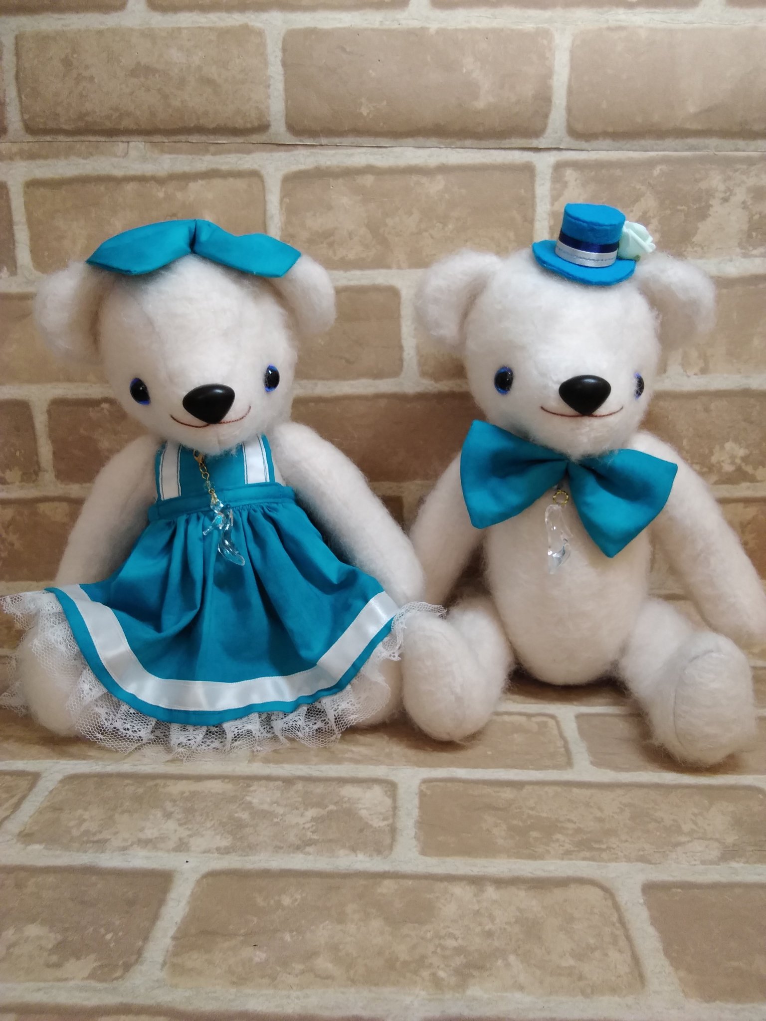 シーグラスアート くま耳お月様とテディベア♪ 本日より One's way Bear 浜口美保作品展です👒 アーティスト